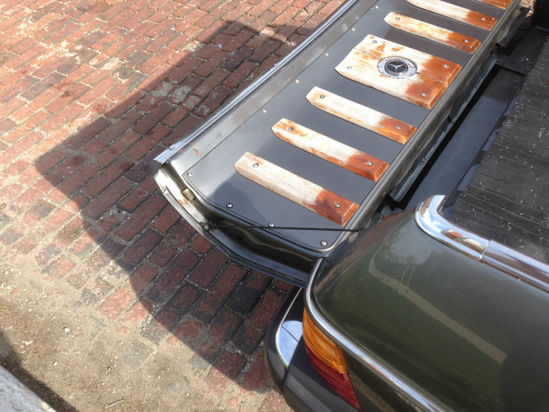Illustration for article titled The Most Beautiful 1979 Mercedes Is Half El Camino